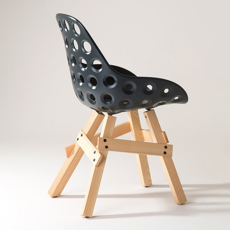 Ergonomic Wooden Armchair with Black shell | 212Concept