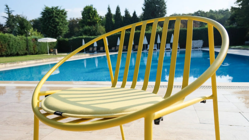 Rosa Bench