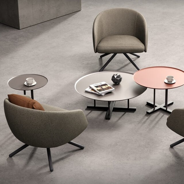 Bonny Metal Swivel Lounge Chair