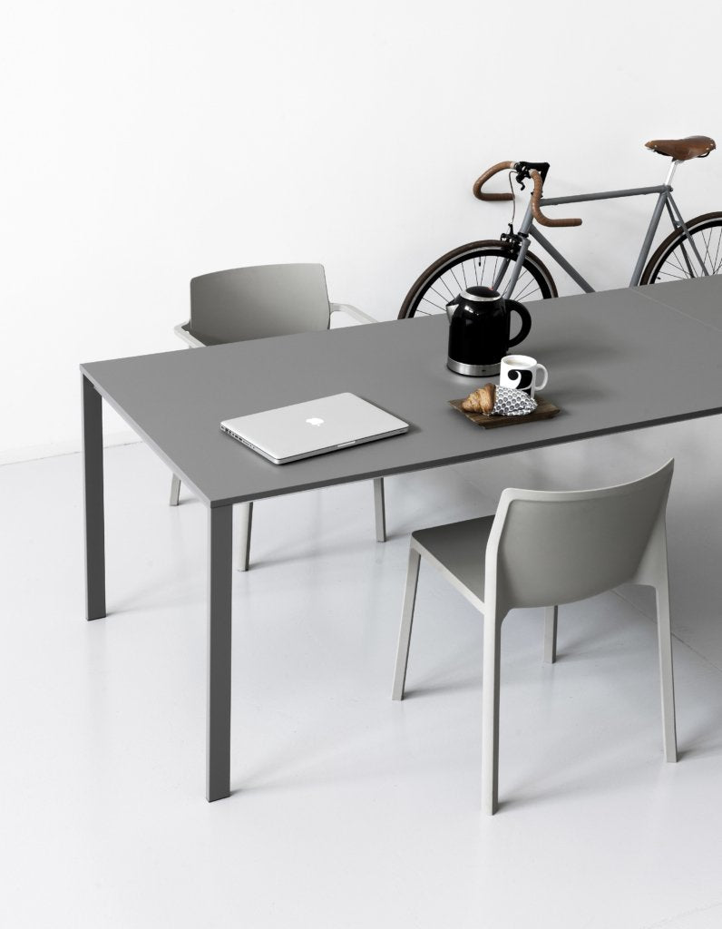Be-Easy Fenix Table
