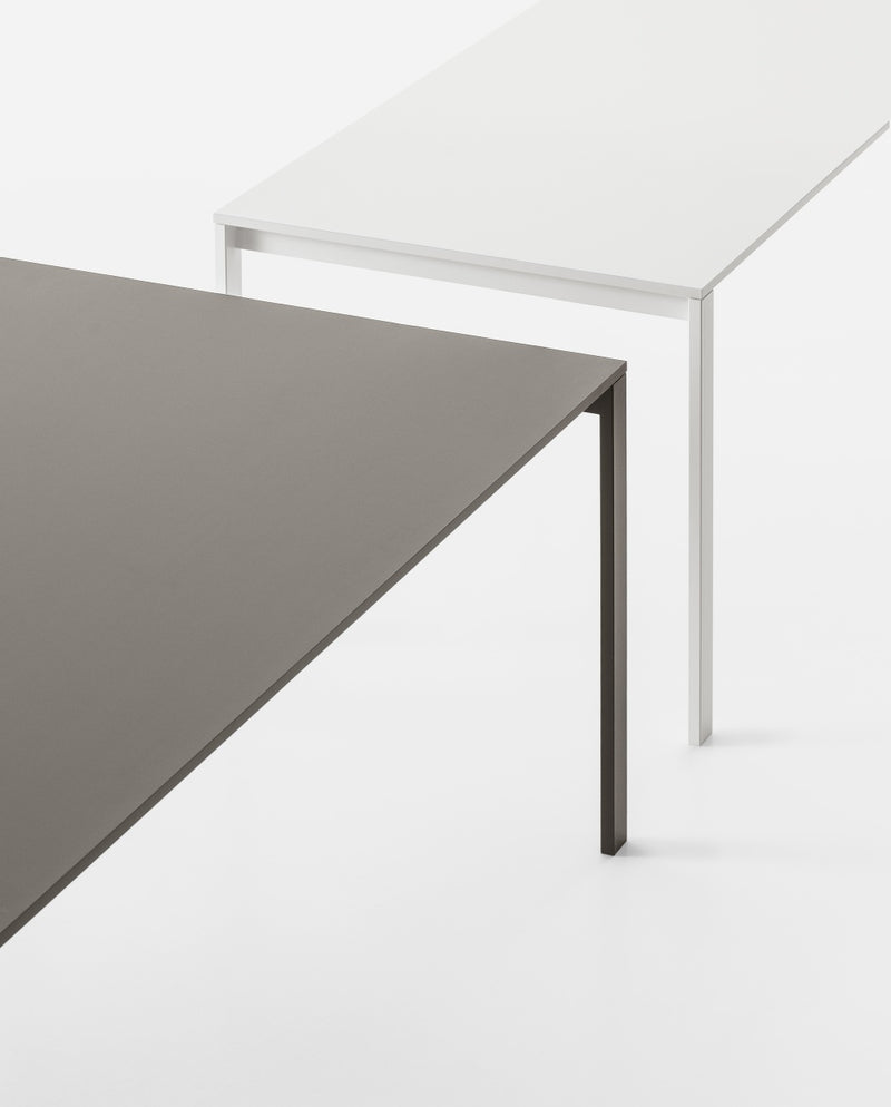 Be-Easy Fenix Table