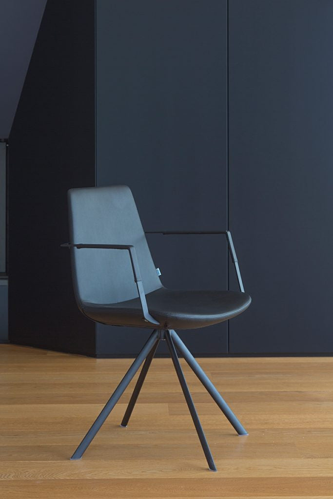 Buy Mid-Century Classic Style Pera Ellipse Arm Swivel Base Chair | 212Concept