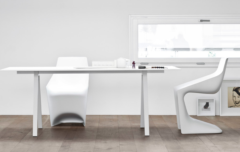 Buy Single Surface Cantilever Pulp Outdoor White Armchair | 212Concept