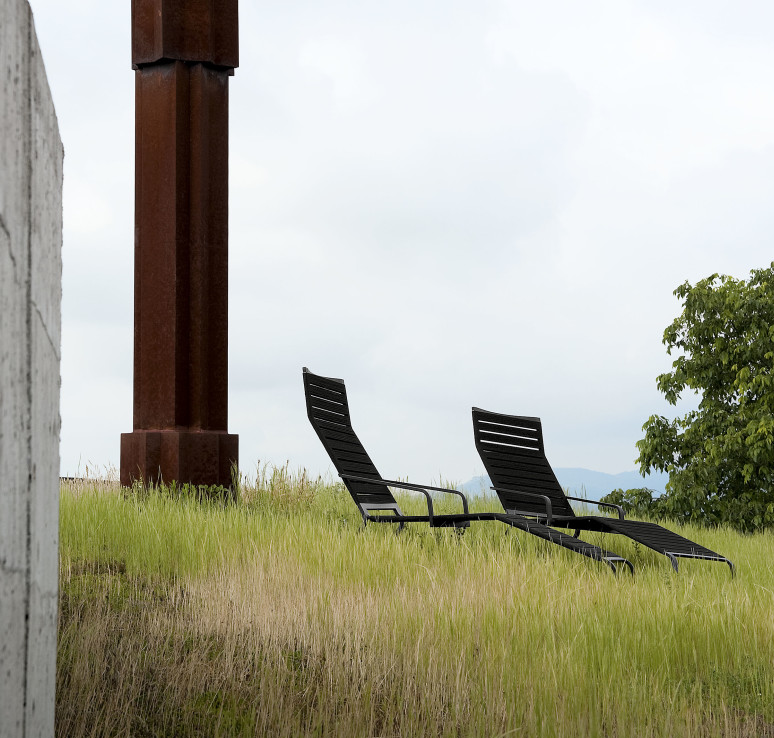 Buy Soft Fabric Outdoor Stackable Modern Chaise Lounge | 212Concept