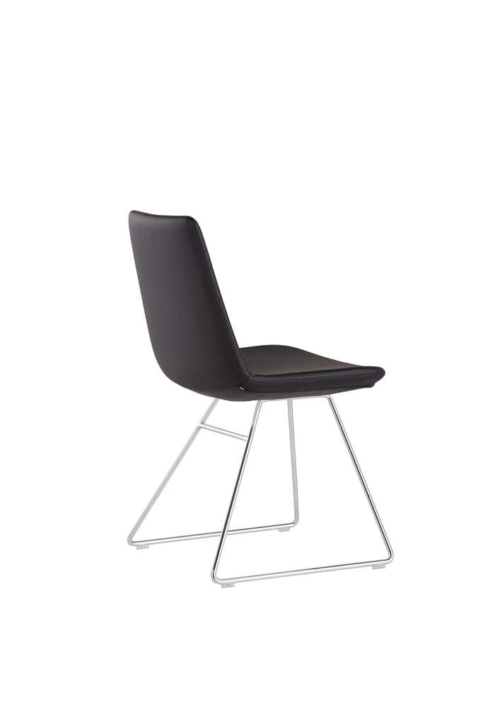 Pera Sled Chair